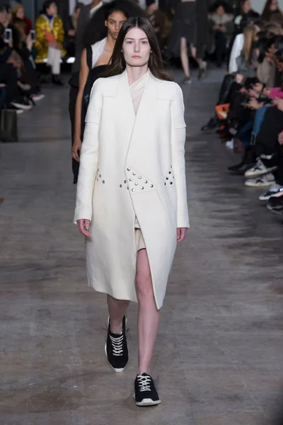 Look 26